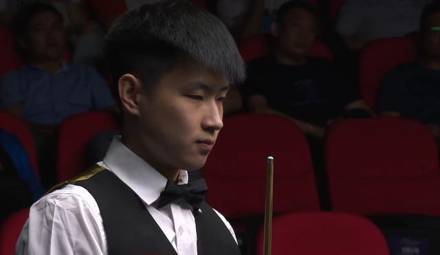 2025巴甲10月最佳球员：帕尔梅拉斯中锋维托尔-罗克